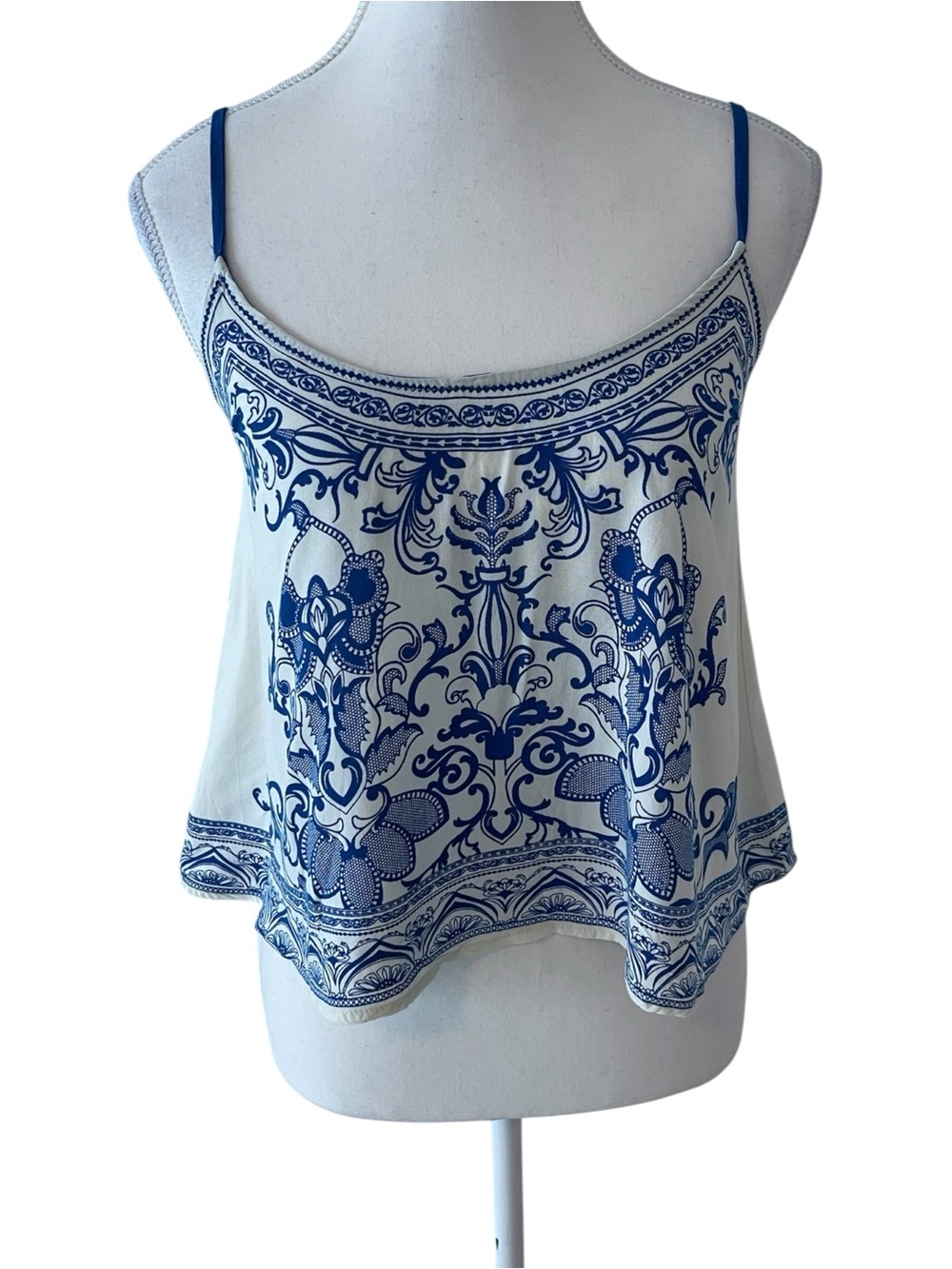 Flying Tomato White and Blue Cropped Camisole Size Small